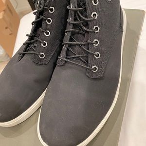 Timberlands Men’s Black Leather Chukkas size 10.5